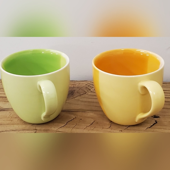 Starbuck 2005 Green Stripe Cup & Yellow Stripe Cup - Picture 4 of 11